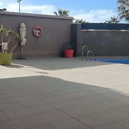 Belvilla By Oyo Con Patio * Фуэнхирола